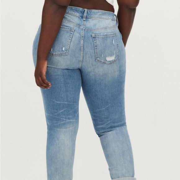 ❤️NWT VINTAGE TORRID JEANS - BOYFRIEND STRAIGHT DISTRESSED - STRETCH MID RISE - Picture 3 of 16